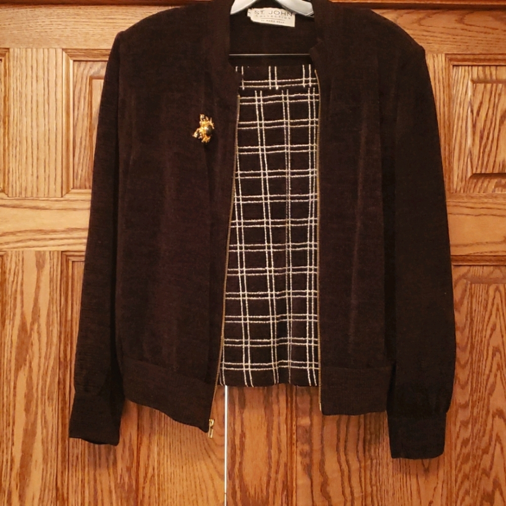 ST. JOHN Skirt Suit With Brooch Embellishment